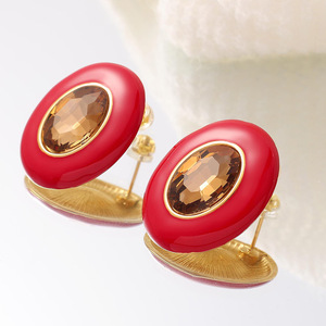 Boucles d'oreilles ovales rouges avec incrustation de cristaux dorés pour bijoux de fête et de mode - Product Image 2