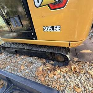 Excavatrice sur chenilles <span class=keywords><strong>d</strong></span>'<span class=keywords><strong>occasion</strong></span> CAT 305.5E, <span class=keywords><strong>d</strong></span>'origine japonaise, <span class=keywords><strong>mini</strong></span>-excavatrice de 5,5 tonnes pour la construction - Product Image 4