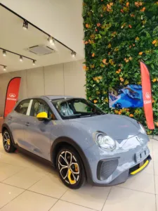 Ora Good Cat Mini 2023 2024 2025, Auto Usado de 5 Puertas y 5 Asientos, Vehículo de Nueva Energía con Combustible Eléctrico, Hatchback Pequeño, Auto de Nueva Energía - Product Image 2