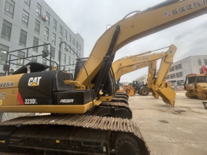 Pronta Consegna Escavatore Cingolato Usato Originale Caterpillar 323DL con Telaio Lungo, Poche Ore di Utilizzo, Macchina Idraulica per Scavo per Miniere - Product Image 6