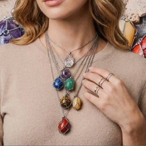 Collier en bambou tressé avec pendentif en <span class=keywords><strong>pierre</strong></span> brute de cristal naturel pour cadeau - Product Image 1