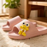 Breloques de sabot en PVC personnalisées de luxe, motif grenouille de dessin animé mignonne, avec décorations de boutons floraux, accessoires de chaussures détachables