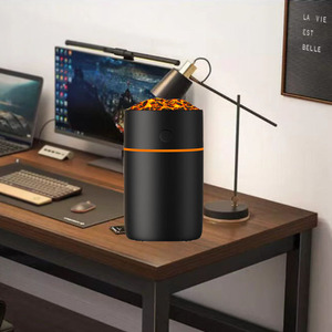 Mini humidificateur intéressant en vente chaude, diffuseur d'huiles essentielles à air frais, diffuseur d'arômes USB pour voiture, bureau, chambre à coucher - Product Image 1