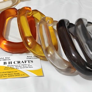 งานฝีมือรูปนกฮูกจาก B H Crafts ทำจากเรซิ่น แข็งแรง ทนทาน สีสันสดใส ใช้ตกแต่งบ้าน ของตกแต่งบ้าน ของสะสมงานศิลปะแฟชั่น - Product Image 1
