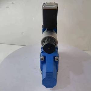 Control direccional proporcional 4WRZE R900705138 4WRZE10W6-85-7X/6EG24N9ETK31/F1D3M - Product Image 3