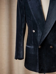 <span class=keywords><strong>Costume</strong></span> <span class=keywords><strong>homme</strong></span> <span class=keywords><strong>en</strong></span> velours marine à simple boutonnage, coupe ajustée, col cranté, imprimé par transfert thermique, idéal pour le quotidien et les affaires. - Product Image 5