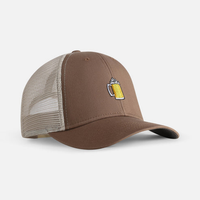 Casquette de baseball unisexe à 5 panneaux en maille avec logo personnalisé, broderies 3D, tissu respirant et imperméable pour les voyages en plein air et l'été