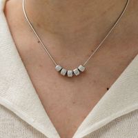 Collier Pendentif Géométrique en Acier Inoxydable pour Femme, Perles Argentées et Dorées, Bijou de Luxe Élégant avec Chaîne à Maillons