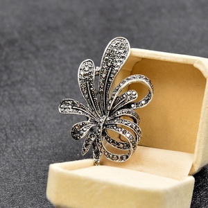 Broches vintage antiques en strass noirs en forme de fleur pour femmes, élégantes et exquises, accessoires de bijoux pour vêtements - Product Image 4