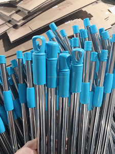 Yuanyang nhà máy bán buôn Heavy-Duty thân thiện với môi sơn tĩnh điện kim loại chổi Stick bền <span class=keywords><strong>Telescopic</strong></span> Tùy chỉnh công cụ làm sạch - Product Image 2