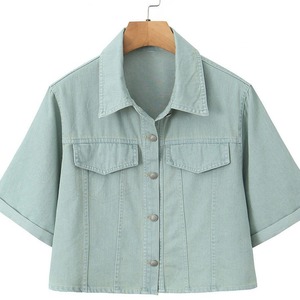 เสื้อแจ็คเก็ตยีนส์สีฟ้าอ่อนสำหรับผู้หญิงไซส์ใหญ่ ติดกระดุม สีพื้น แขนสั้น สไตล์ลำลอง สำหรับสไตล์วิทยาลัย - Product Image 1
