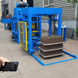 Machine de fabrication de briques en béton entièrement automatique QT4-25/28 pour blocs creux interverrouillés de 4, 5, 6, 8, 9 pouces - Product Image 1