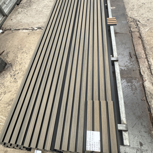 Panel de Pared Exterior Ecológico con Aspecto de <span class=keywords><strong>Madera</strong></span>, <span class=keywords><strong>Resistente</strong></span> a la Intemperie, de WPC, con Ranuras, para Decoración de Exteriores - Product Image 5
