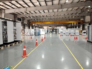 อุปกรณ์จ่ายไฟฟ้าแรงสูงปานกลางแบบหุ้มโลหะชนิด RMU รุ่น KYN28A-12/XGN66-12 มาตรฐาน IP65/NEMA 4 CE - Product Image 1