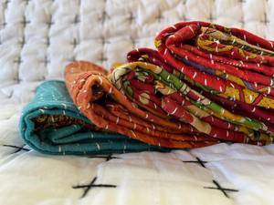 Kantha Napkin Gudari Kantha Quilt Gudari Hot Selling Wholesale <b>Gold</b> Supplier Handmade Kantha Napkin Cotton Printed Indian - Product Image 4