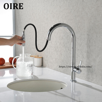 Robinet de cuisine monocommande chromé avec douchette extractible pour eau chaude et froide, idéal pour hôtels et hôpitaux, fabriqué en Chine.