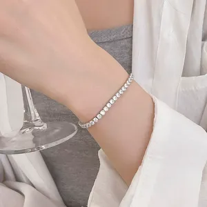 สร้อยข้อมือเทนนิสเงินแท้ 925 ชุบโรเดียมคุณภาพสูงสำหรับผู้ชาย ประดับโมอิสซาไนต์สีทองคำขาว ดีไซน์หรูหรา รุ่น <span class=keywords><strong>TUHE</strong></span> BS2601283 สไตล์ฮิปฮอป - Product Image 3