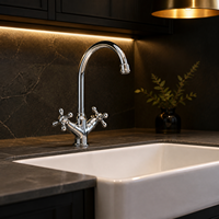 Robinet mélangeur de lavabo chromé à deux poignées, à bec col de cygne haute, avec poignées croisées et anneau décoratif à niveaux, à poser sur le comptoir