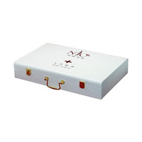 Boîte cadeau en bois massif laqué avec logo personnalisé, avec serrure et poignée en métal, emballage de valise en bois pour produits de beauté et de soins de santé