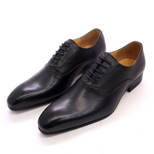 Nouvelles Chaussures Habillées en Cuir Véritable 2025 & Chaussures Oxford pour Homme, Idéales pour le Bureau, les Mariages et les Occasions Formelles, Chaussures Décontractées en Cuir Faites à la Main pour Hommes - Product Image 1