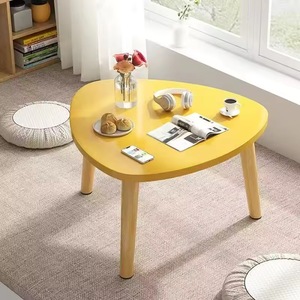 Mesa de centro moderna de fibra de densidad media con forma de triángulo, mesa auxiliar baja para dormitorio de bebé estilo japonés - Product Image 4