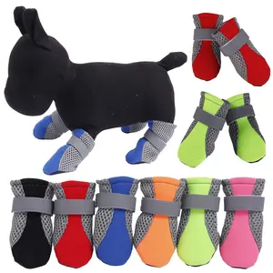 4 teile/satz atmungsaktive Hundes chuhe Anti-Rutsch-Haustier Stiefel Paw Protector Reflektierende Träger Hund Teddy Komfortable Net Booties
