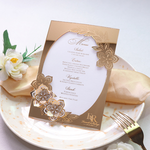 Élégante carte de menu de mariage en or, découpée au laser et gravée, avec motifs floraux et textes personnalisés pour la décoration de table de banquet de mariage - Product Image 1