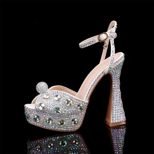 Nouvelles Chaussures de Mariée et Demoiselle d'honneur à Talons Hauts, Style Bouche de Poisson, Luxe Polyvalent, Strass, Bride Unique, Tendance et Sexy pour Mariage et Banquet - Product Image 1