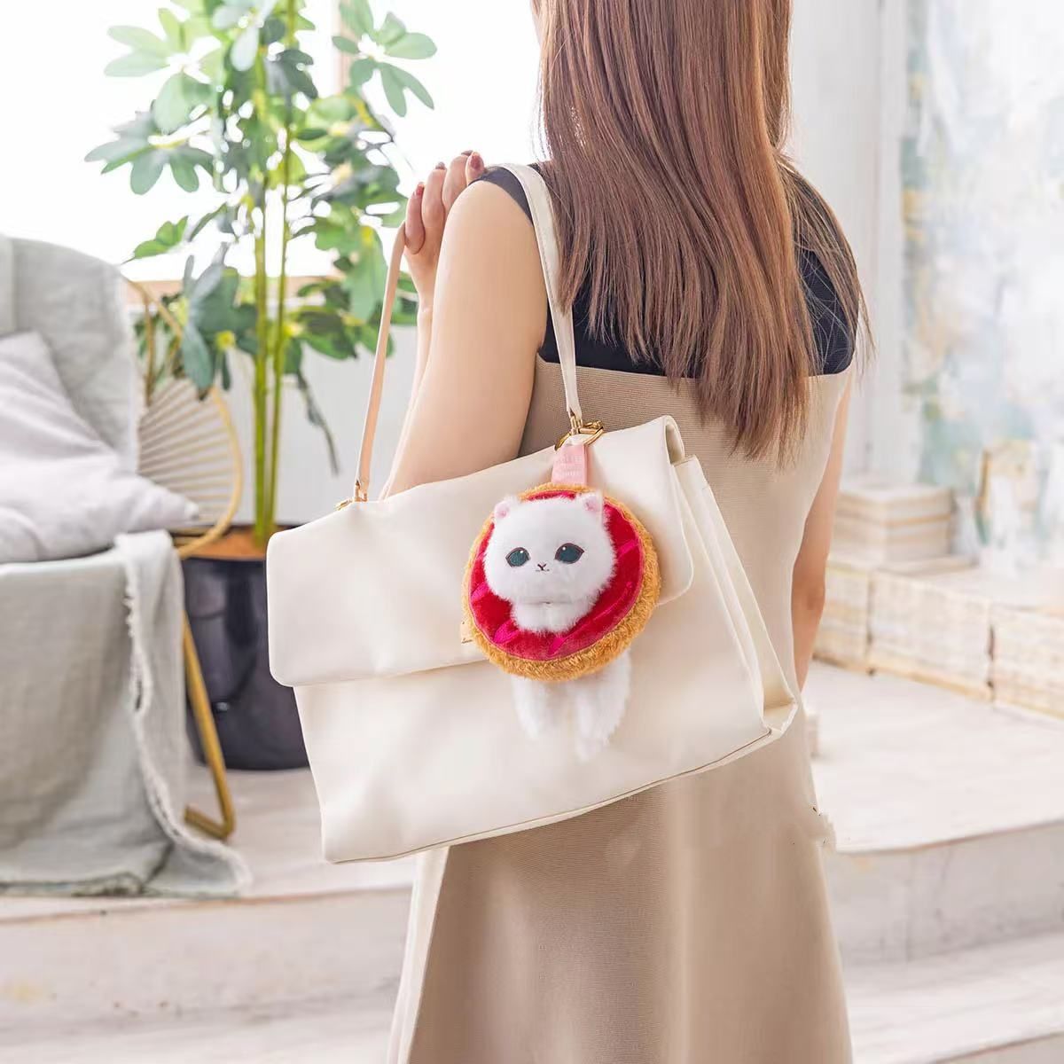 จี้แมวสีขาวบริสุทธิ์