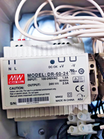 PLC DR-60-24 con medidor MA y caja de retroalimentación PST para producto en garantía