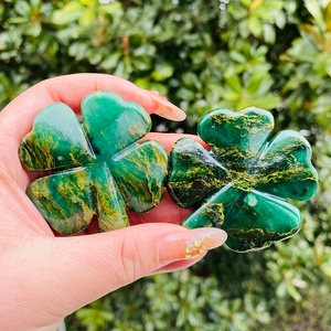Carved Green Jade Four <b>Leaf</b> Clover Figurine Crystal Carvings Emerald Clover Feng Shui Home Decoration - Product Image 4