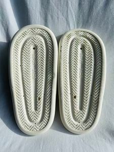 H012 Pantofole con Stampa Mucca, Tomaia in EVA Bianco Sporco, Suola 20MM, Per Tutte le Stagioni, Uso Domestico - Product Image 2