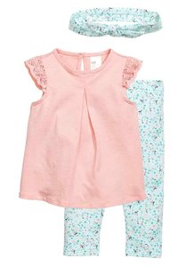 Pijamas Elegantes para Niños y Bebés de Marcas Internacionales - Product Image 6