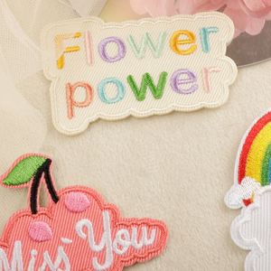 Patch brodé thermocollant rose en forme de bande radio arc-en-ciel pour vêtements, sacs et décoration de jeans - Product Image 3