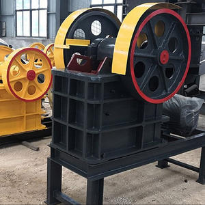 Petit concasseur à mâchoires en pierre avec moteur diesel à vendre - Product Image 4