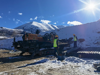 Foreuse souterraine Goodeng 80 tonnes à commande hydraulique, propulsée au diesel, sur chenilles, pour le forage de fibres optiques, avec moteur de pompe efficace