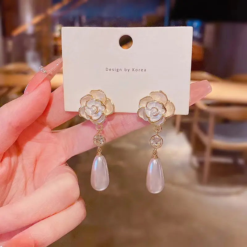 Go Party anting-anting kancing berlian mutiara anting-anting menjuntai bunga mawar Enamel tetesan minyak elegan perhiasan wanita