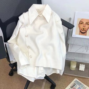 Conjunto de Dos Piezas de Moda Primavera 2025 para Mujer, Chaleco de Punto Color Caramelo y Camisa - Product Image 4