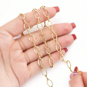 Chaîne ovale à maillons croisés au mètre, en acier inoxydable plaqué or PVD 18 carats, chaîne câble texturée pour la fabrication de bracelets et colliers DIY - Product Image 4