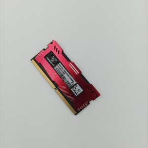 Chơi Game Bán Buôn <span class=keywords><strong>RAM</strong></span> 288 Pin CL18 <span class=keywords><strong>DDR3</strong></span> 4 32GB 16GB 8GB <span class=keywords><strong>4GB</strong></span> 2666MHz 3200MHz Bộ Nhớ Ban Đầu SO-DIMM <span class=keywords><strong>RAM</strong></span> Với Tản Nhiệt - Product Image 3