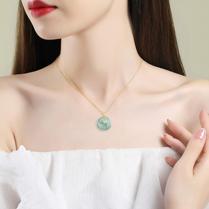 Pendentif lapin du zodiaque en jadéite bleue naturelle de qualité A, monture en or 18 carats avec pendentif en pierre précieuse de jadéite de qualité glace. - Product Image 3