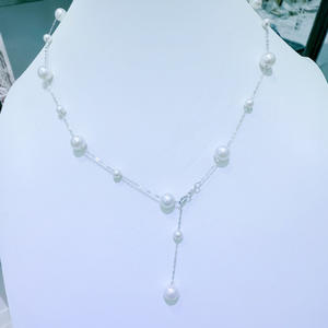 สร้อยคอมุกน้ำจืดจูจี้ ซุปเปอร์สปาร์คกลิ้ง ขนาด 4-7 มม. สีออโรร่า ประดับเงินแท้ ดีไซน์ดวงดาวบนท้องฟ้า  พร้อมตำหนิเล็กน้อย - Product Image 4