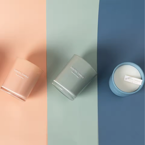 Vela Decorativa de Cera de Soja con Recipientes de Vidrio Multicolor, Ideal para Días de Spa, Sesiones de Meditación, Rituales de Autocuidado - Product Image 6