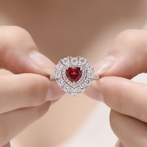 Anillo de Moda Unisex para Mujer, con Moissanita Cultivada en Laboratorio, Plata de Ley 925, Engaste de Tres Piedras, Estilo Eternity - Product Image 5