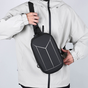 Bolsa Transversal à Prova d'Água com Fechadura por Senha Multifuncional de Moda Atacado Tamanho Grande Bolsa de Peito Masculina Antifurto com Porta USB - Product Image 4