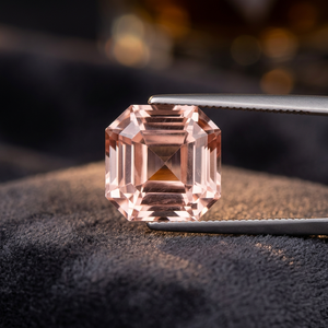 Topaze impériale rose naturelle de qualité supérieure, taille Asscher, 5,61 carats, 9,9x9,9x6,9 mm, provenant de la mine de Katlang, Pakistan - Product Image 3