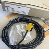 Sensor Saklar Proksimitas Asli Baru IS5036 (IS-3002-APKG/AS) IS5994, Tersedia dalam Stok dengan Harga Rendah Garansi Satu Tahun