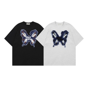 Camiseta de Verano Vintage para Parejas al por Mayor - Camiseta Unisex de Algodón 100% Transpirable con Parche de Mariposa Bordado, Corte Regular para Hombre - Product Image 1