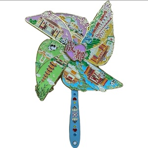 Aimants de réfrigérateur souvenirs personnalisés de haute qualité, <span class=keywords><strong>moulin</strong></span> <span class=keywords><strong>à</strong></span> <span class=keywords><strong>vent</strong></span> rotatif <span class=keywords><strong>à</strong></span> quatre feuilles, aimant de réfrigérateur en métal par le fabricant d'aimants de réfrigérateur - Product Image 1