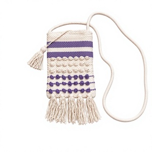 Sac bandoulière en macramé bohème fait main en coton tressé, sac en corde de coton tissé avec pompon, style bohème - Product Image 1